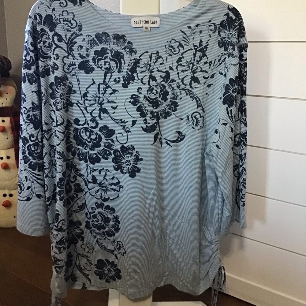 Southern Lady top